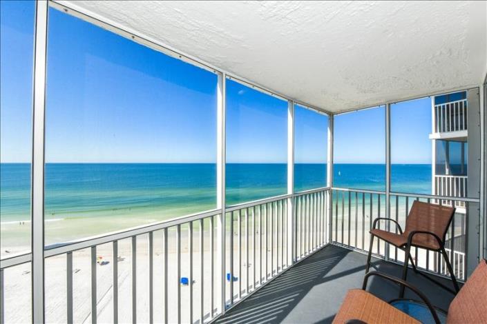 Condo with beautiful views of the Gulf in Siesta Key Florida